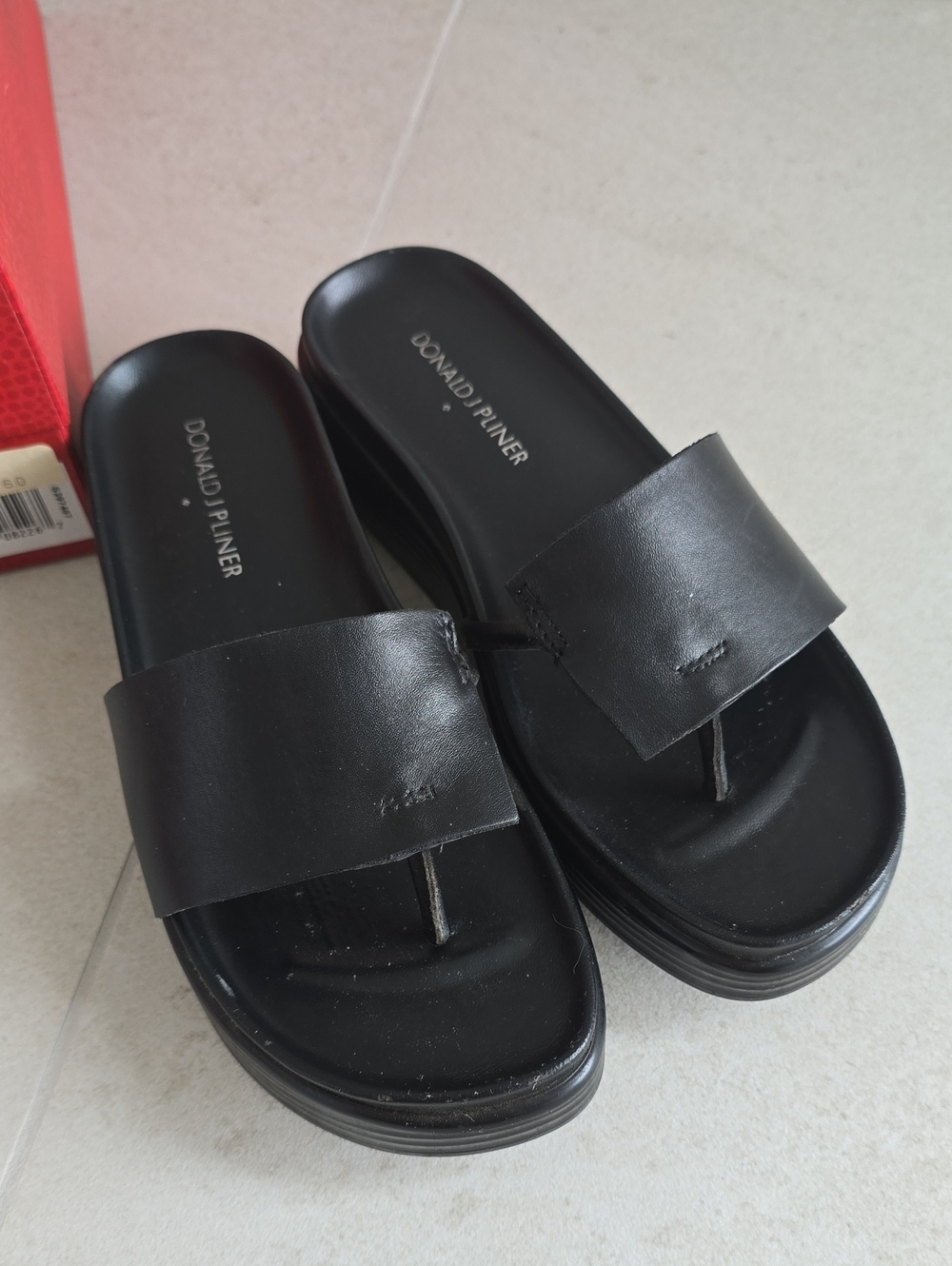 Donald J. Pliner Black Leather Toe-Post Slide Sandals